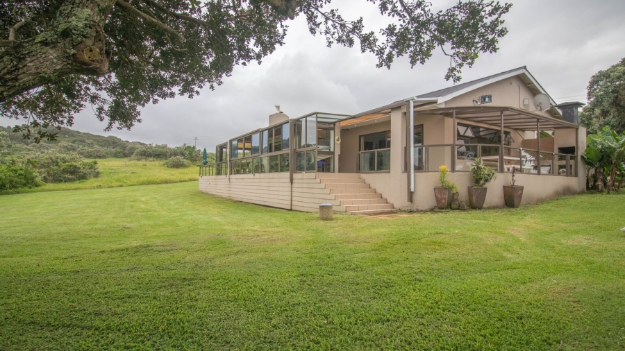 7 Bedroom Property for Sale in Marshstrand Eastern Cape